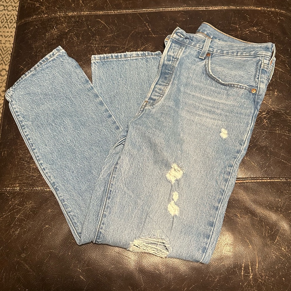 Levi 501 Distressed Light Blue Jeans